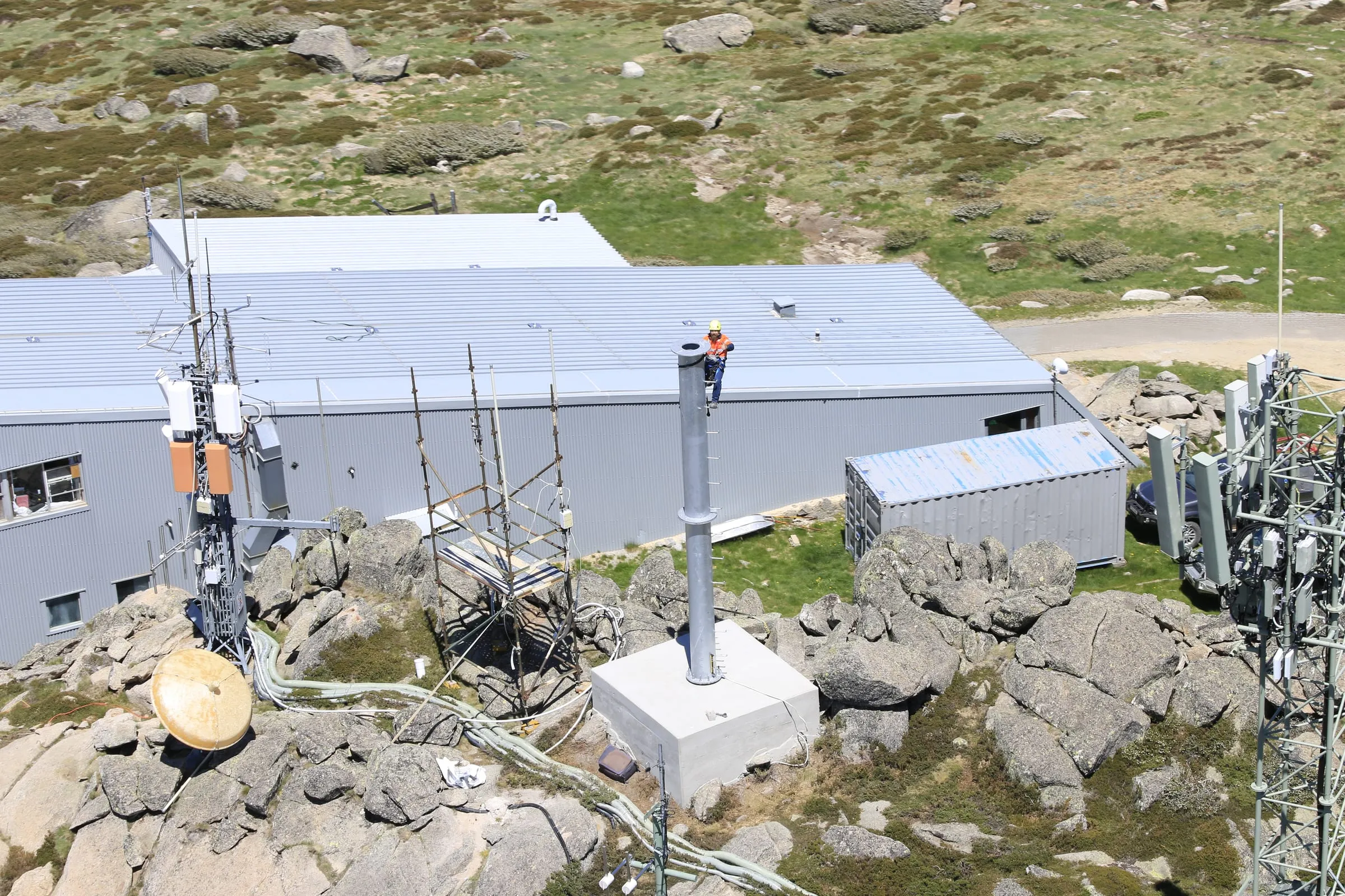 Splendid Constructions project — telecommunications infrastructure 11